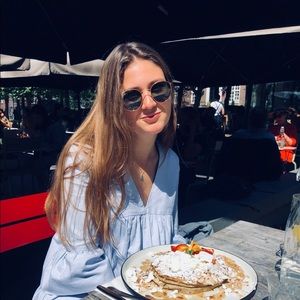 Meet your Posher, Rebecca